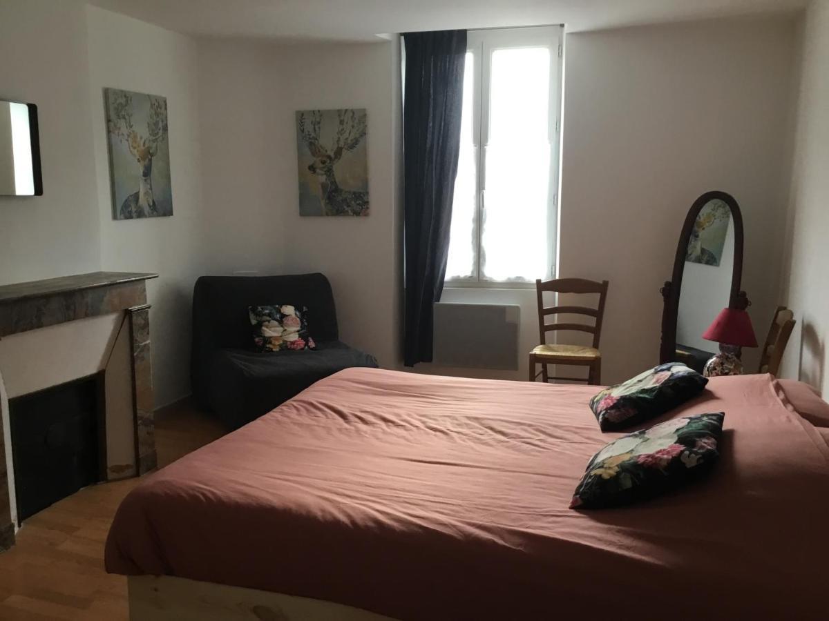 Maison De Centre Ville 6 Personnes Précigné Exteriér fotografie